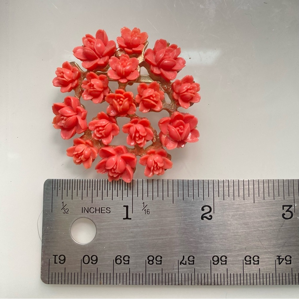 Vintage Coral Celluloid Rose Brooch Gold Floral - Picture 3 of 5